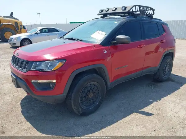3C4NJDDB5JT207591 2018 JEEP COMPASS - Image 2