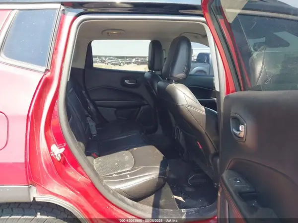 3C4NJDDB5JT207591 2018 JEEP COMPASS - Image 8
