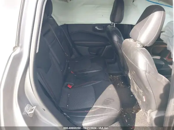 3C4NJDDB5JT234483 2018 JEEP COMPASS - Image 8