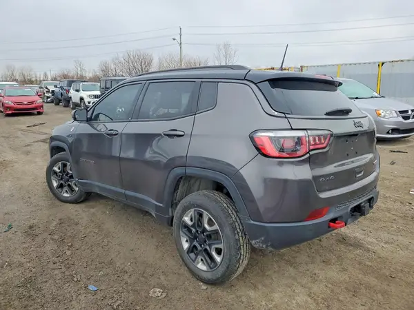 3C4NJDDB5JT259612 2018 JEEP COMPASS - Image 2