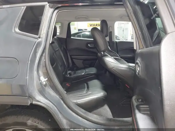3C4NJDDB5JT262722 2018 JEEP COMPASS - Image 8
