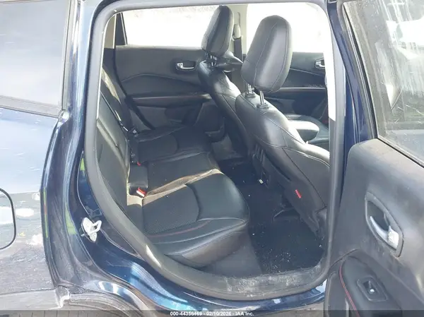 3C4NJDDB5JT270867 2018 JEEP COMPASS - Image 8