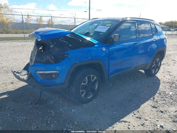 3C4NJDDB5JT299382 2018 JEEP COMPASS - Image 2