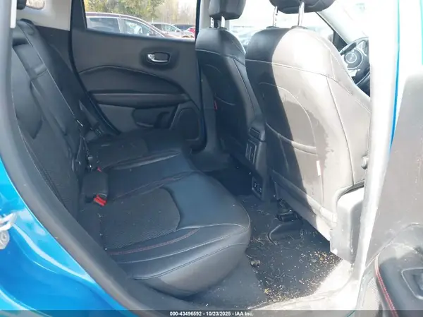 3C4NJDDB5JT299382 2018 JEEP COMPASS - Image 8