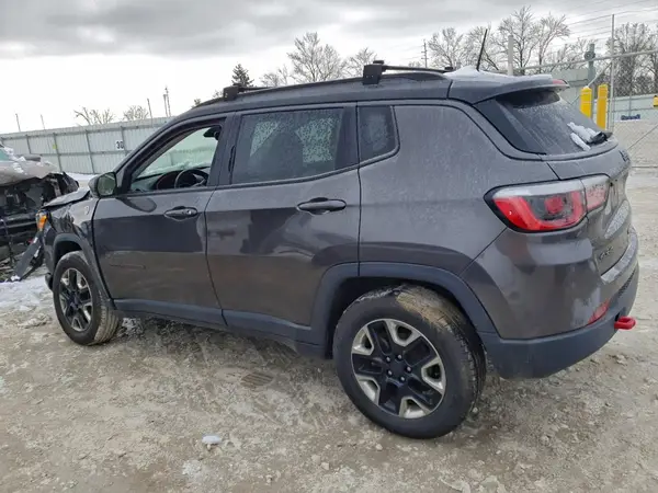 3C4NJDDB5JT314480 2018 JEEP COMPASS - Image 2