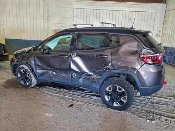 3C4NJDDB5JT334647 2018 JEEP COMPASS - Image 2