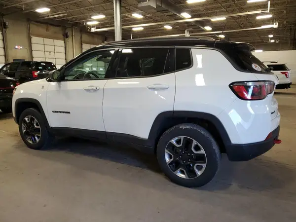 3C4NJDDB5JT404051 2018 JEEP COMPASS - Image 2