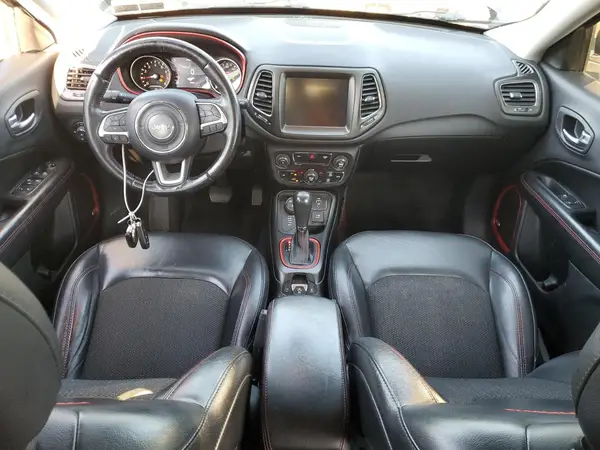 3C4NJDDB5JT412005 2018 JEEP COMPASS - Image 8
