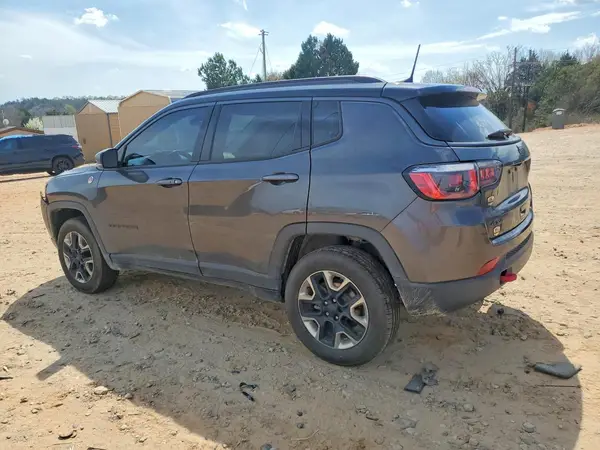 3C4NJDDB5JT417656 2018 JEEP COMPASS - Image 2