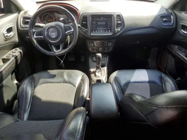 3C4NJDDB5JT417656 2018 JEEP COMPASS - Image 8