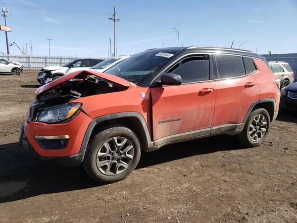 3C4NJDDB5JT419326 2018 JEEP COMPASS - Image 1