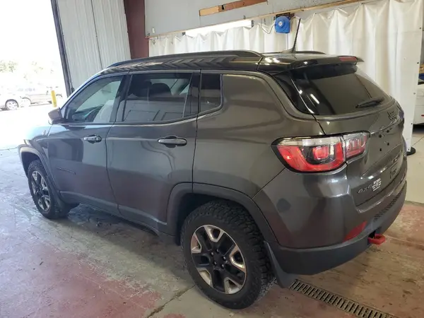3C4NJDDB5JT419438 2018 JEEP COMPASS - Image 2