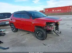 3C4NJDDB5JT440743 2018 JEEP COMPASS