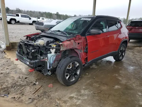 3C4NJDDB5JT451385 2018 JEEP COMPASS - Image 1