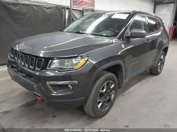 3C4NJDDB5JT451600 2018 JEEP COMPASS - Image 2