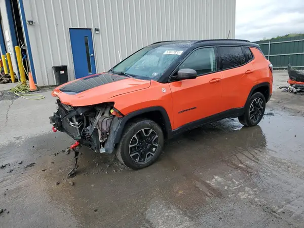 3C4NJDDB5JT483091 2018 JEEP COMPASS - Image 1