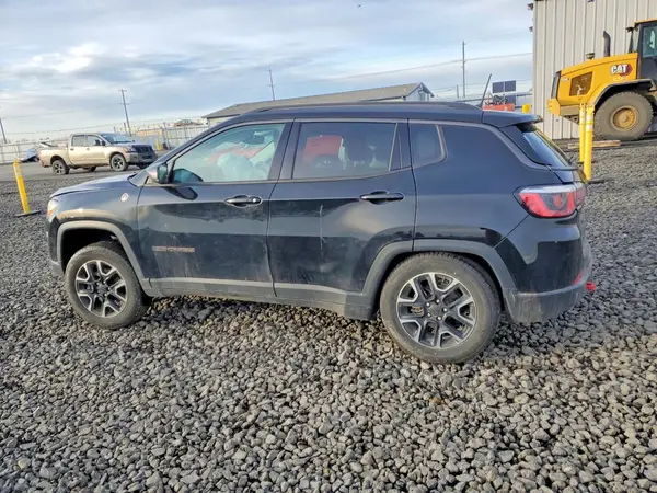 3C4NJDDB5JT484032 2018 JEEP COMPASS - Image 2