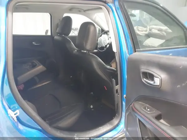 3C4NJDDB5JT485598 2018 JEEP COMPASS - Image 8