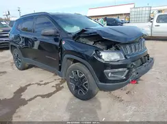 3C4NJDDB5JT501735 2018 JEEP COMPASS