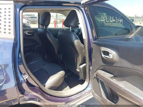 3C4NJDDB5KT595164 2019 JEEP COMPASS - Image 8