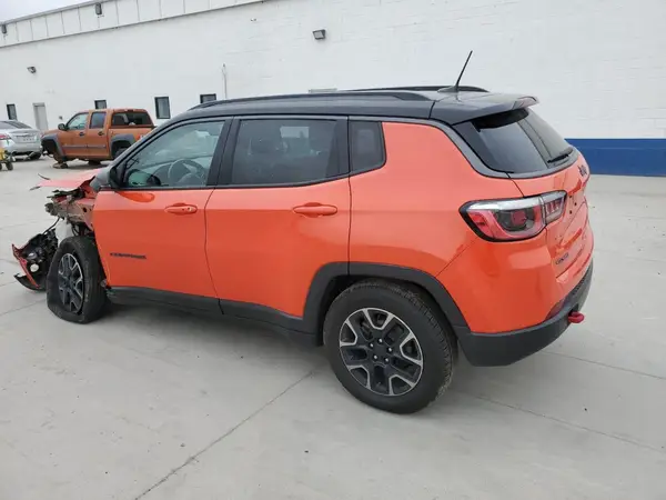 3C4NJDDB5KT597819 2019 JEEP COMPASS - Image 2