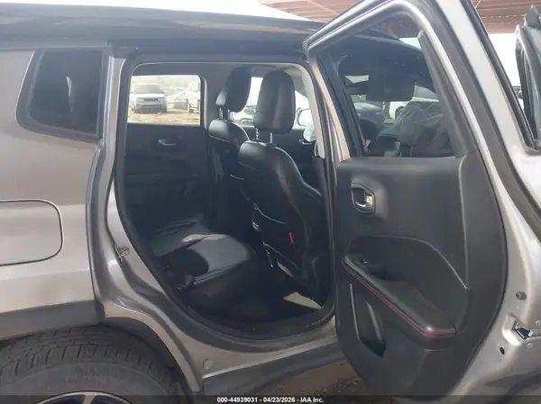 3C4NJDDB5KT618233 2019 JEEP COMPASS - Image 8