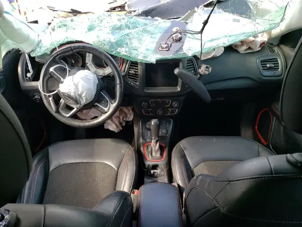 3C4NJDDB5KT619320 2019 JEEP COMPASS - Image 8