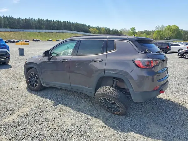 3C4NJDDB5KT627546 2019 JEEP COMPASS - Image 2