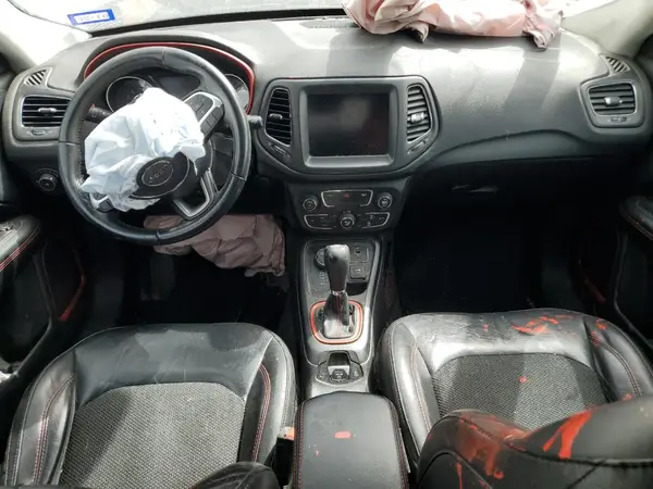 3C4NJDDB5KT627966 2019 JEEP COMPASS - Image 8