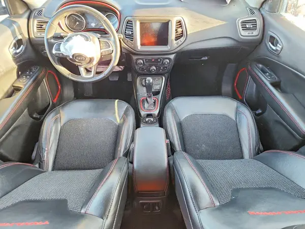 3C4NJDDB5KT667769 2019 JEEP COMPASS - Image 8