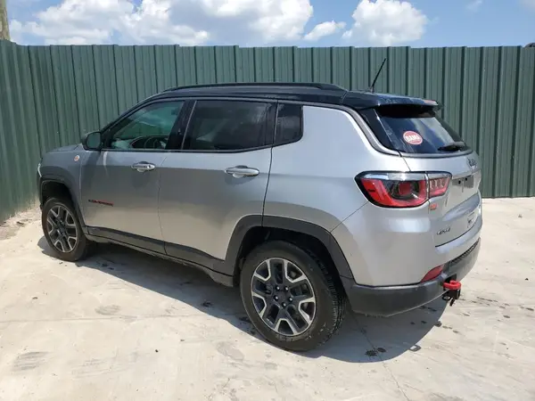 3C4NJDDB5KT667948 2019 JEEP COMPASS - Image 2
