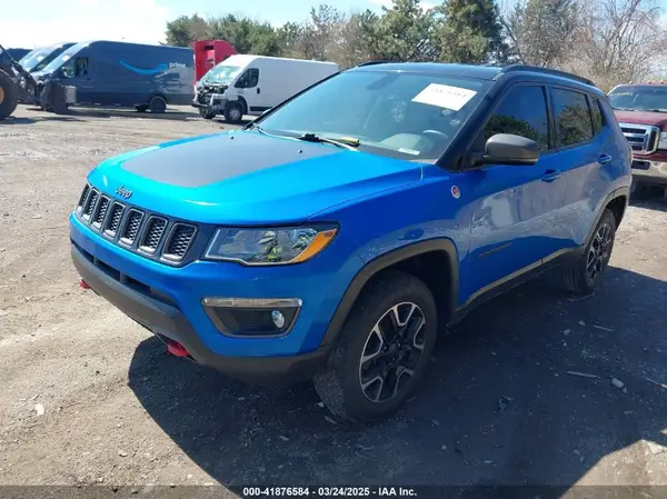 3C4NJDDB5KT683907 2019 JEEP COMPASS - Image 2