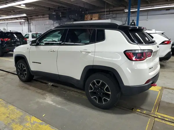 3C4NJDDB5KT688430 2019 JEEP COMPASS - Image 2