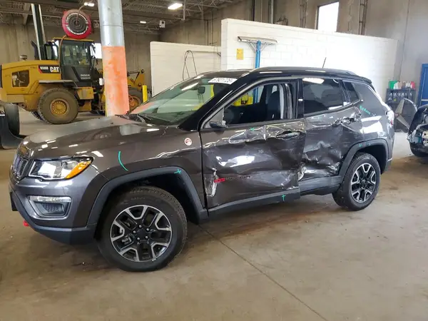 3C4NJDDB5KT690114 2019 JEEP COMPASS - Image 1