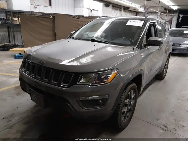 3C4NJDDB5KT690419 2019 JEEP COMPASS - Image 2