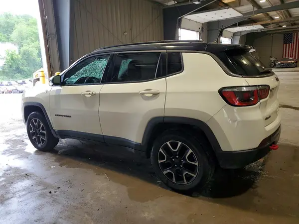 3C4NJDDB5KT721782 2019 JEEP COMPASS - Image 2