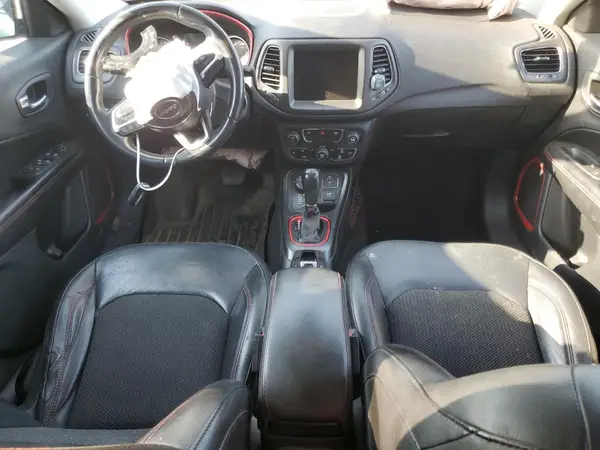 3C4NJDDB5KT722026 2019 JEEP COMPASS - Image 8