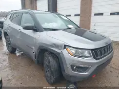 3C4NJDDB5KT728490 2019 JEEP COMPASS