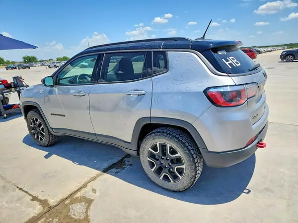 3C4NJDDB5KT728604 2019 JEEP COMPASS - Image 2