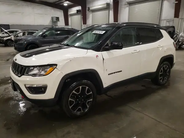 3C4NJDDB5KT733558 2019 JEEP COMPASS - Image 1
