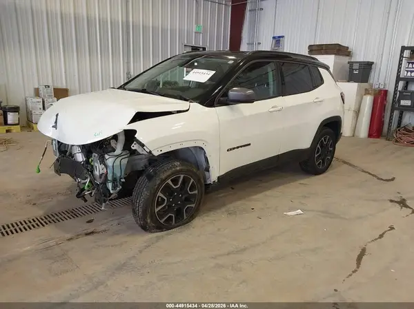 3C4NJDDB5KT752630 2019 JEEP COMPASS - Image 2