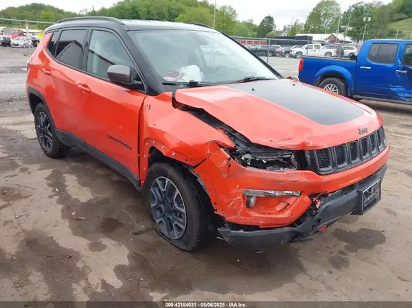 3C4NJDDB5KT754054 2019 JEEP COMPASS - Image 1