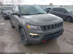 3C4NJDDB5KT761408 2019 JEEP COMPASS