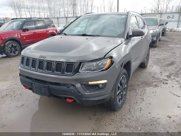 3C4NJDDB5KT761408 2019 JEEP COMPASS - Image 2