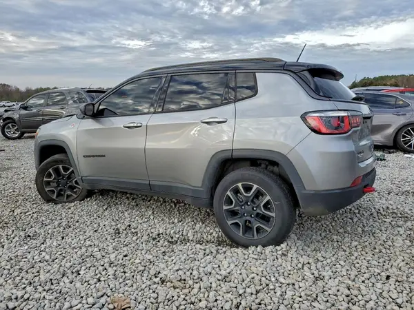 3C4NJDDB5KT765362 2019 JEEP COMPASS - Image 2