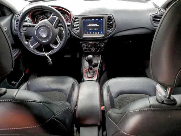 3C4NJDDB5KT765362 2019 JEEP COMPASS - Image 8