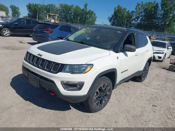 3C4NJDDB5KT766656 2019 JEEP COMPASS - Image 2