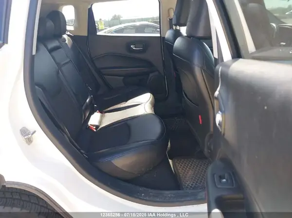 3C4NJDDB5KT766656 2019 JEEP COMPASS - Image 8