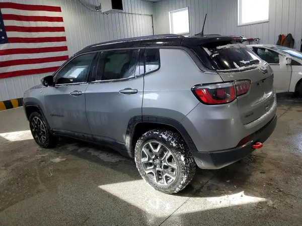 3C4NJDDB5KT775762 2019 JEEP COMPASS - Image 2