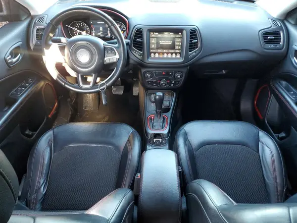 3C4NJDDB5KT775860 2019 JEEP COMPASS - Image 8